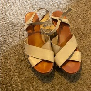 Lucky Brand nude wedges